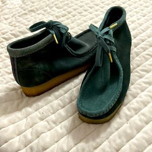 Clark Wallabees 7 teal and aqua suede